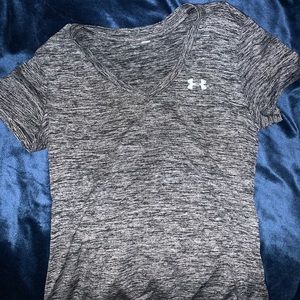 women’s small under armor workout shirt